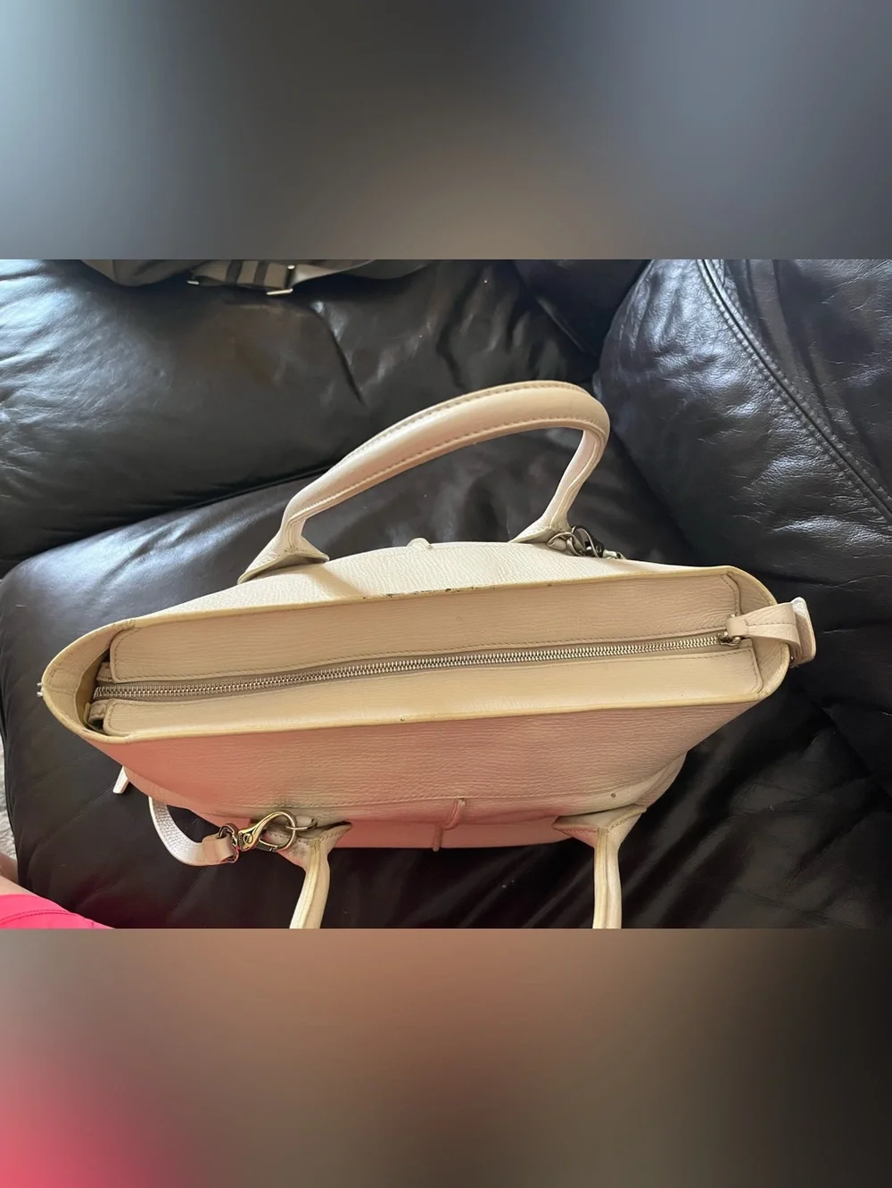 Tods elegant ivory